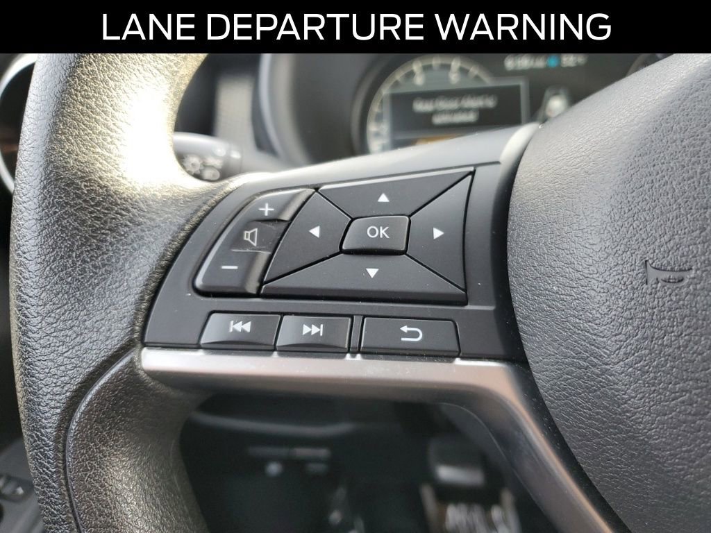 Used 2023 Nissan Kicks SV image 16