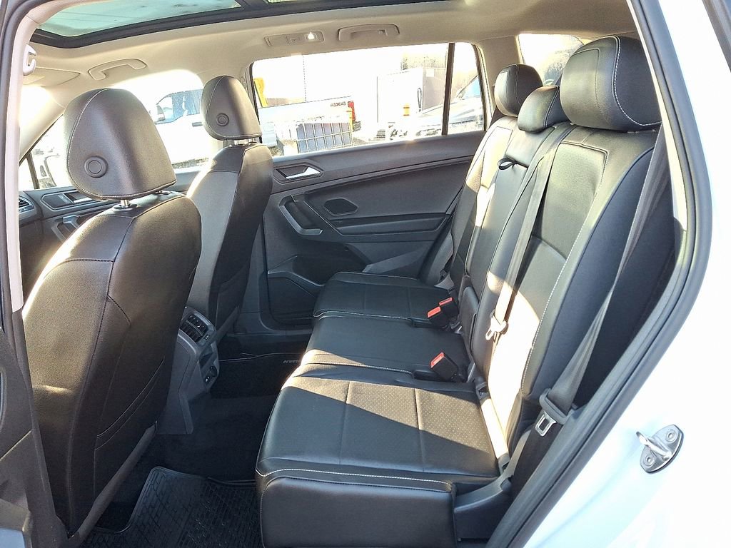 Used 2021 Volkswagen Tiguan SE image 10