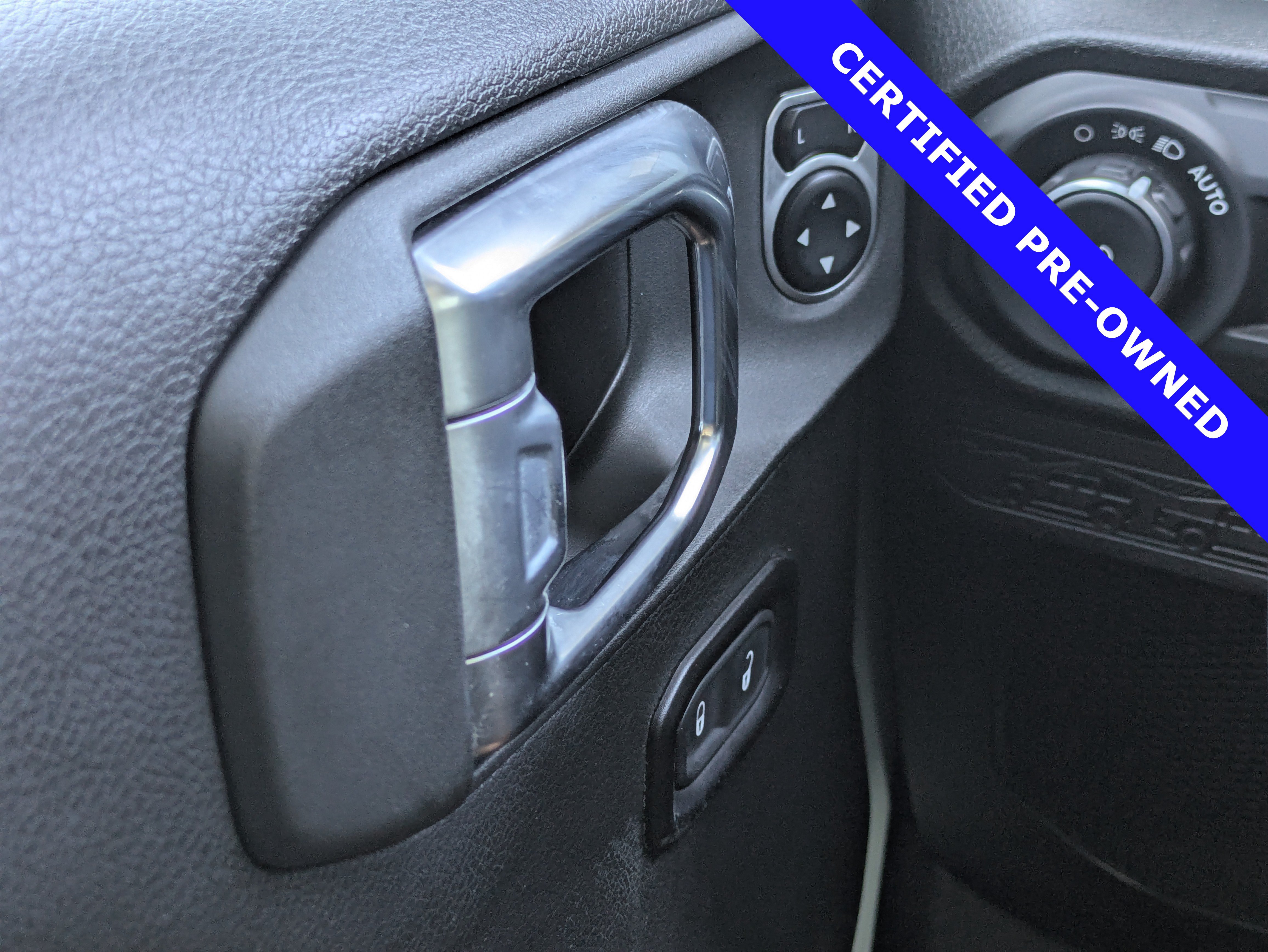 Used 2024 Jeep Wrangler Sport AWD/4WD image 21