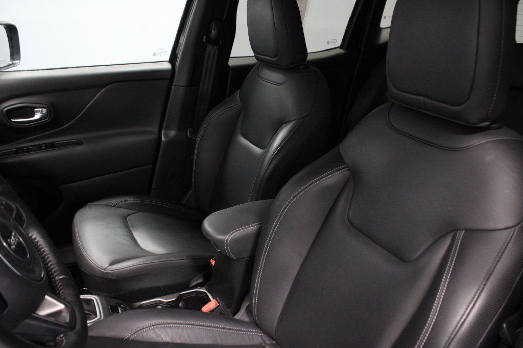 Used 2022 Jeep Renegade Limited AWD/4WD image 26