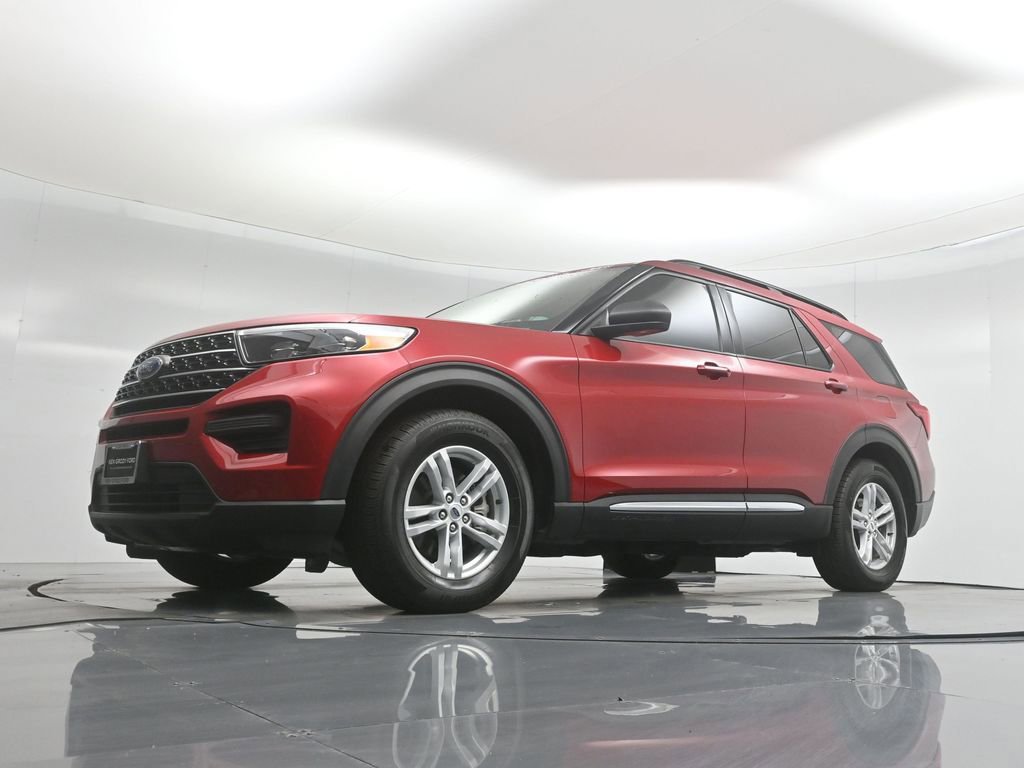 Certified 2024 Ford Explorer XLT image 26