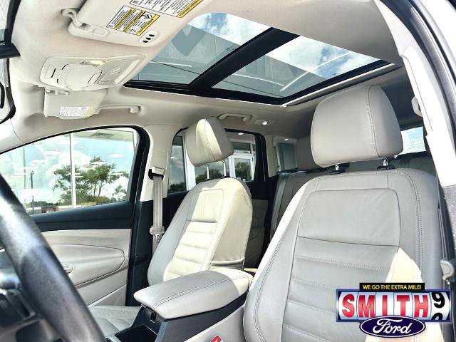 Certified 2017 Ford Escape Titanium FWD image 18