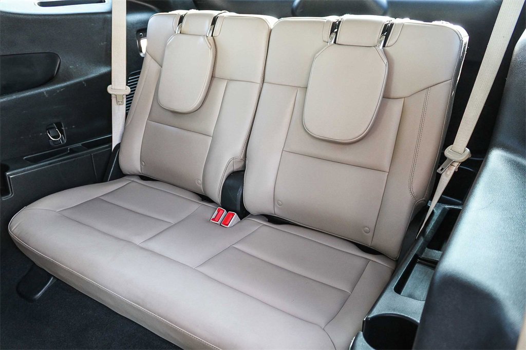 Certified 2022 Ford Explorer XLT w/ Equipment Group 202A image 25