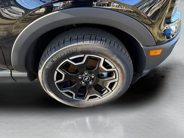 Certified 2025 Ford Bronco Sport Outer Banks w/ Outer Banks Tech Package+ AWD/4WD image 32