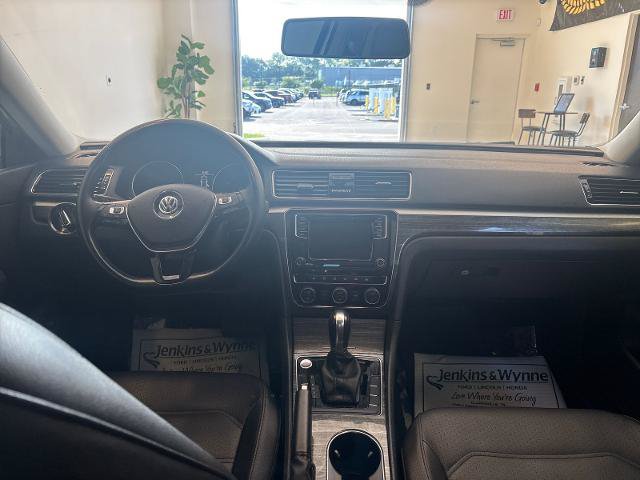 Used 2018 Volkswagen Passat 2.0T SE FWD image 8