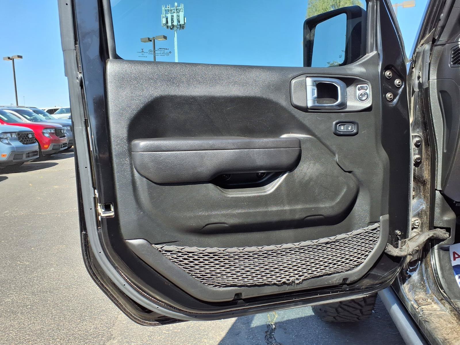 Used 2022 Jeep Wrangler Unlimited Rubicon 4xe AWD/4WD image 21