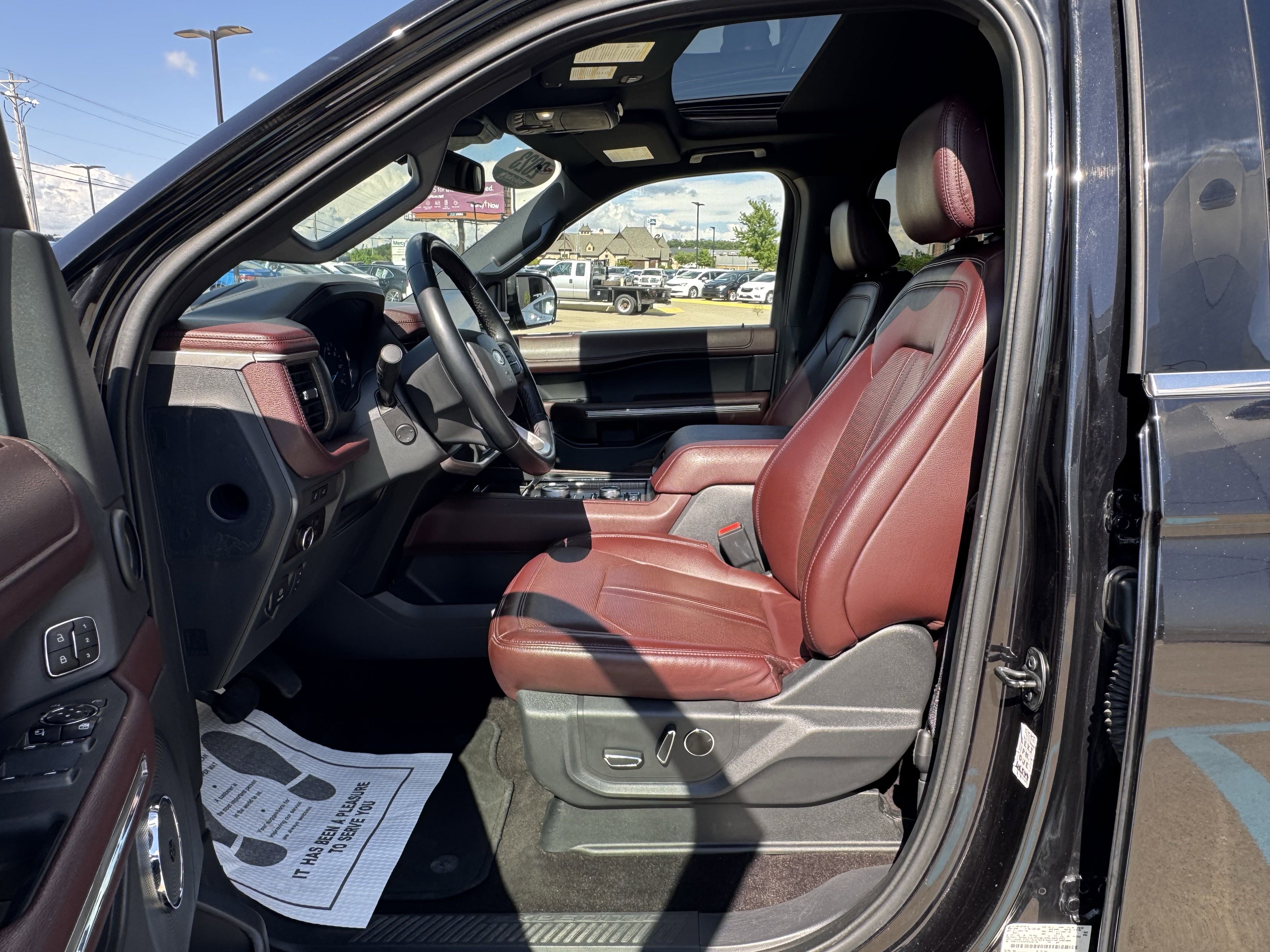 Certified 2023 Ford Expedition Limited image 9