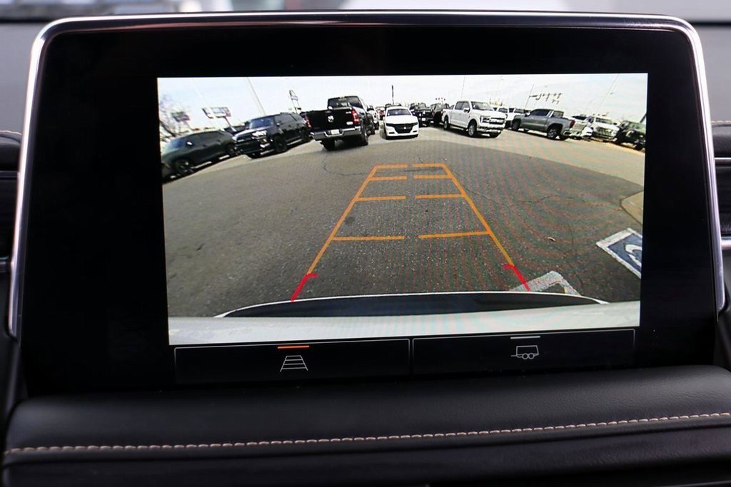 Used 2024 GMC Yukon SLT image 17