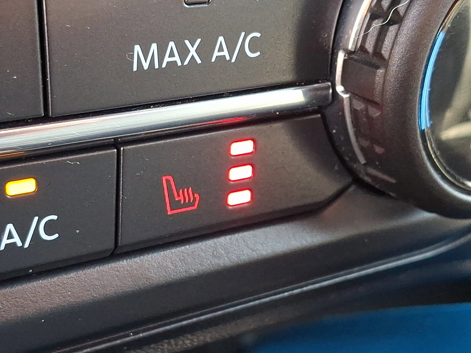 Certified 2022 Ford Bronco Black Diamond image 26