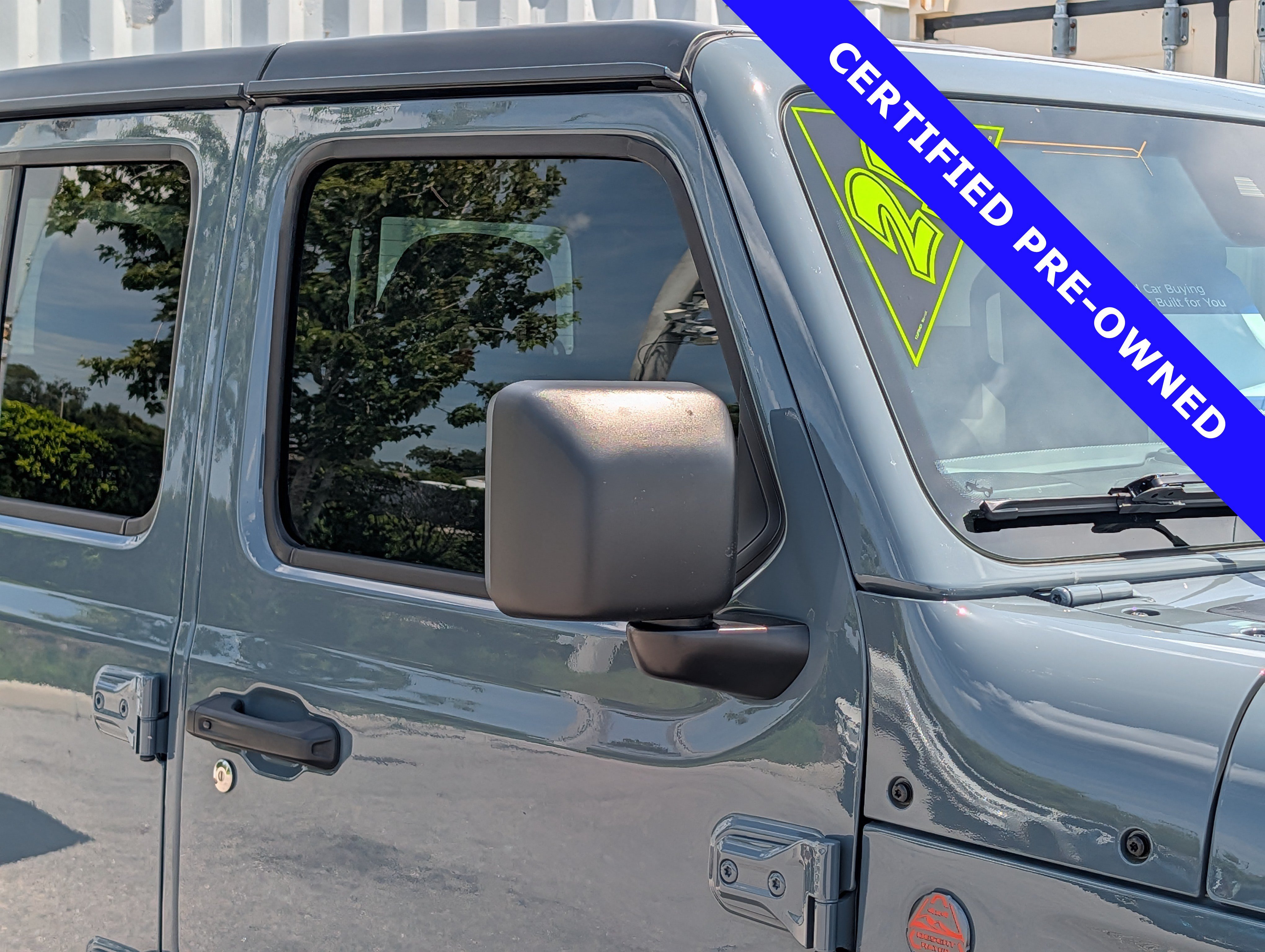 Used 2025 Jeep Gladiator Mojave w/ Convenience Group AWD/4WD image 11
