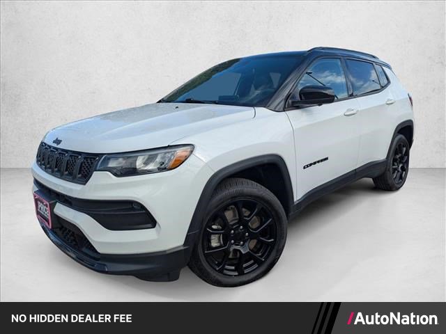 Used 2023 Jeep Compass Latitude w/ Sun and Sound Group AWD/4WD image 1