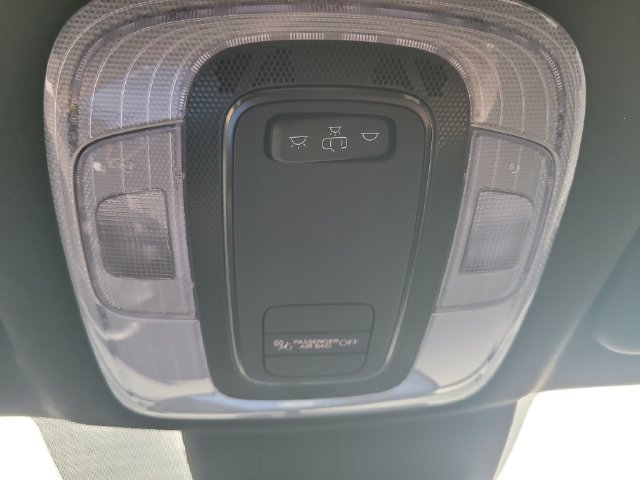 Used 2025 Hyundai Elantra Sport FWD image 20