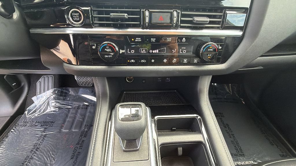 Used 2023 Nissan Pathfinder SL w/ SL Premium Package FWD image 22