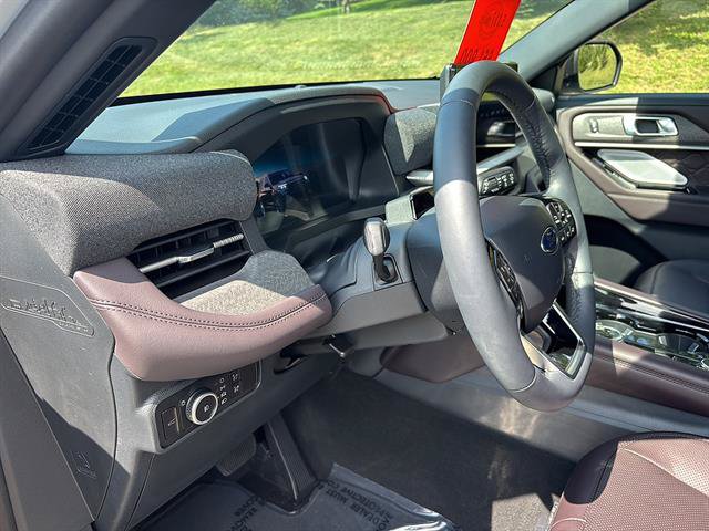 Certified 2026 Ford Explorer Platinum w/ LUX Leather Package AWD/4WD image 13