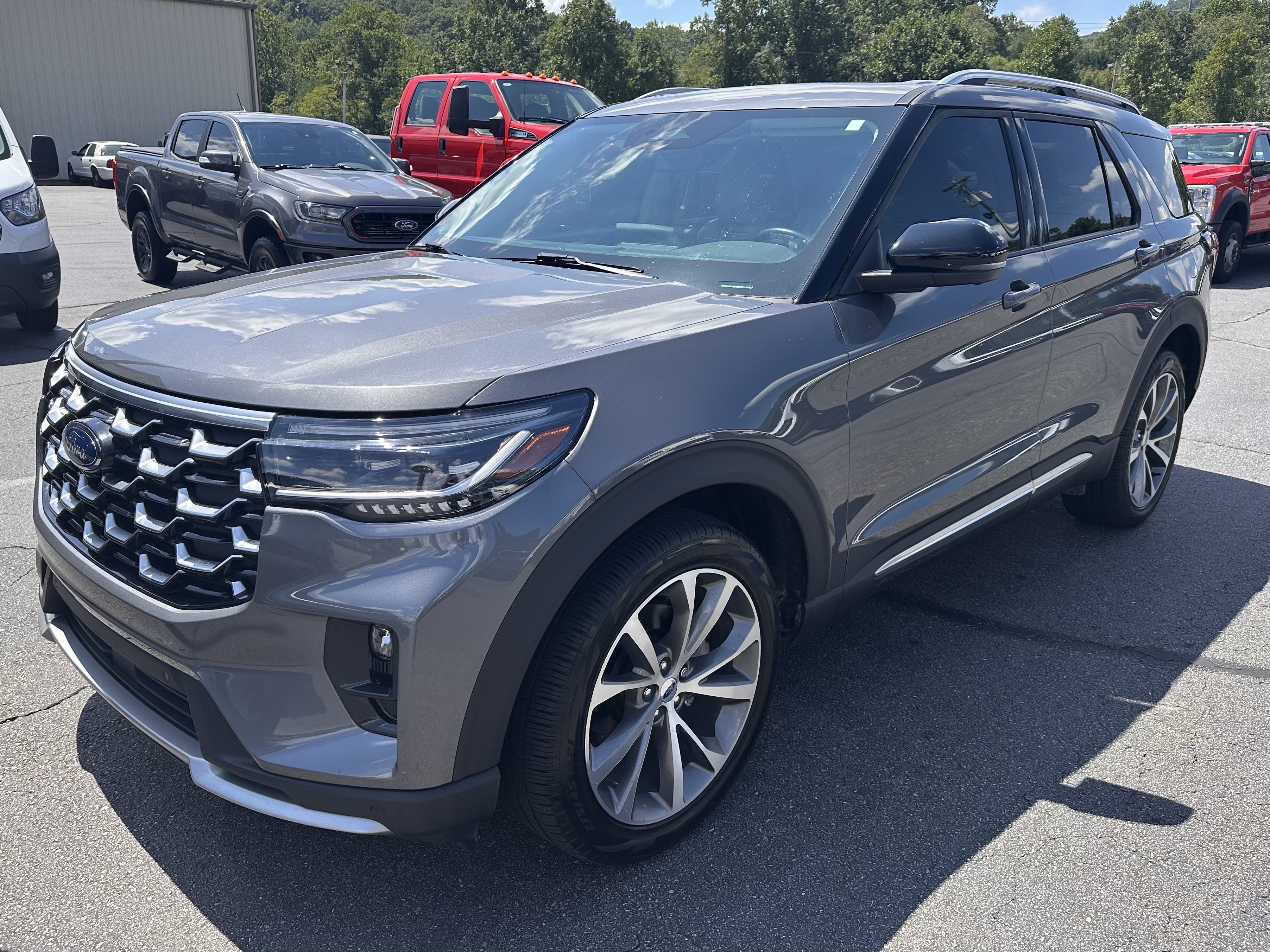 Certified 2025 Ford Explorer Platinum w/ Ultimate Package AWD/4WD image 2