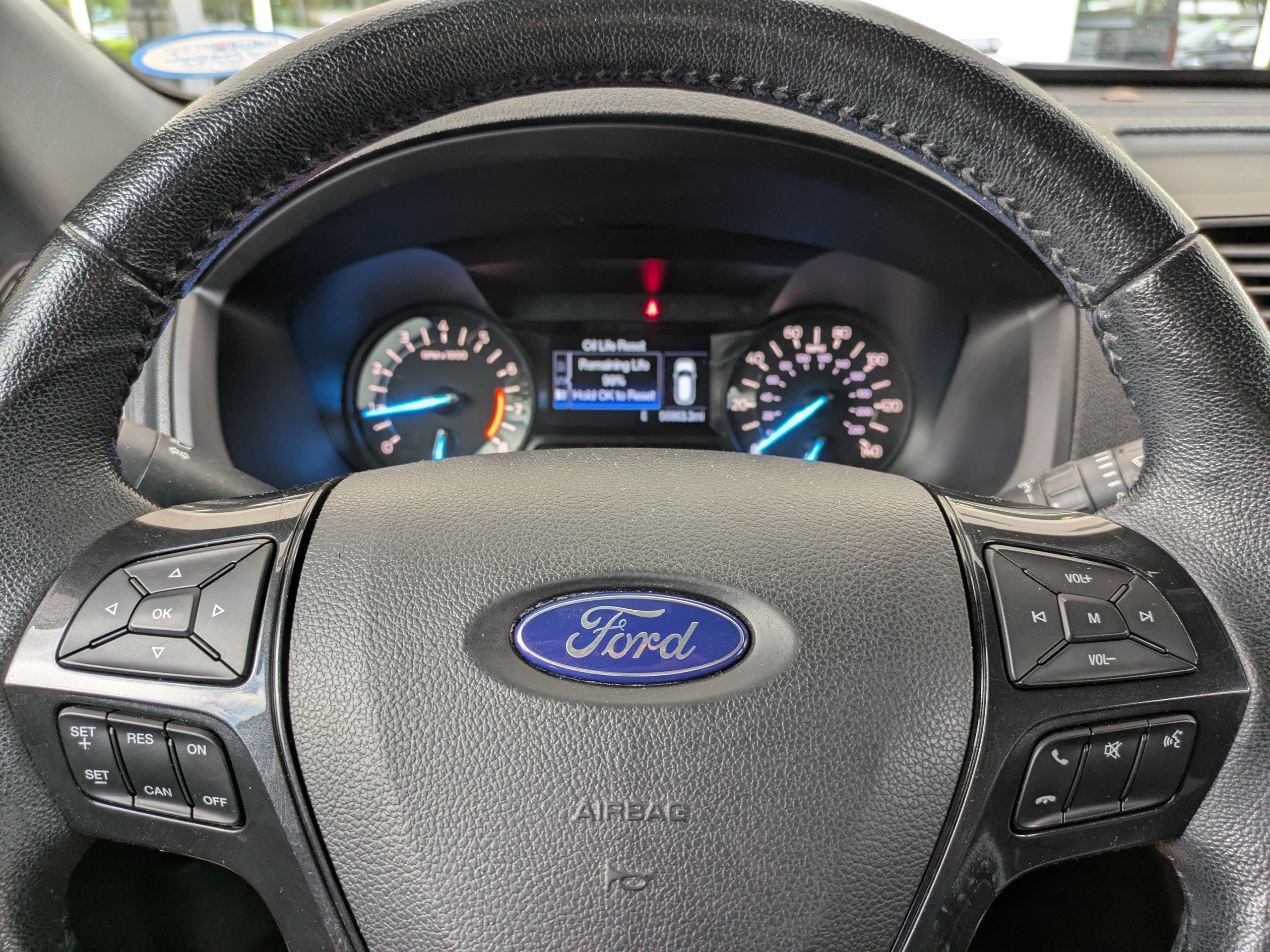 Certified 2018 Ford Explorer XLT FWD image 27