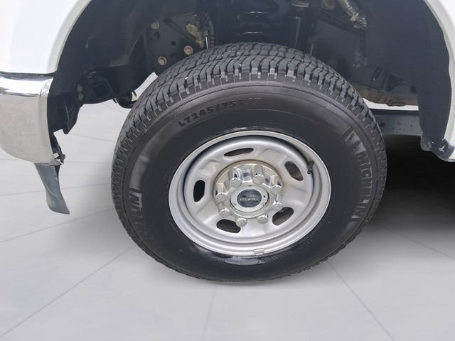 Certified 2025 Ford F250 XL w/ FX4 Off-Road Package AWD/4WD image 9
