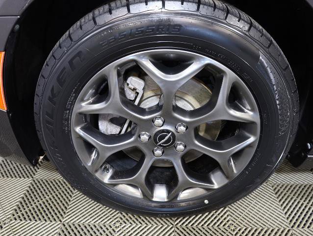 Used 2018 Chrysler 300 S w/ 300S Premium Group image 37