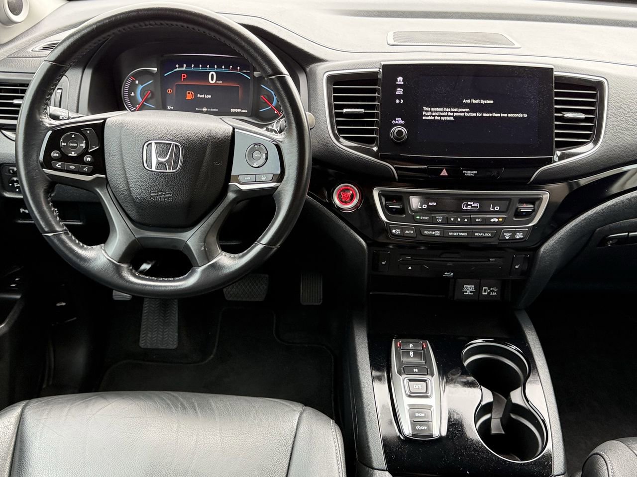 Used 2022 Honda Pilot Touring image 11