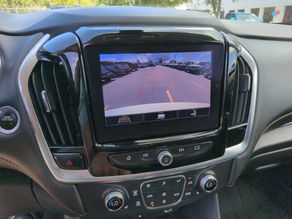 Used 2020 Chevrolet Traverse LT FWD image 24