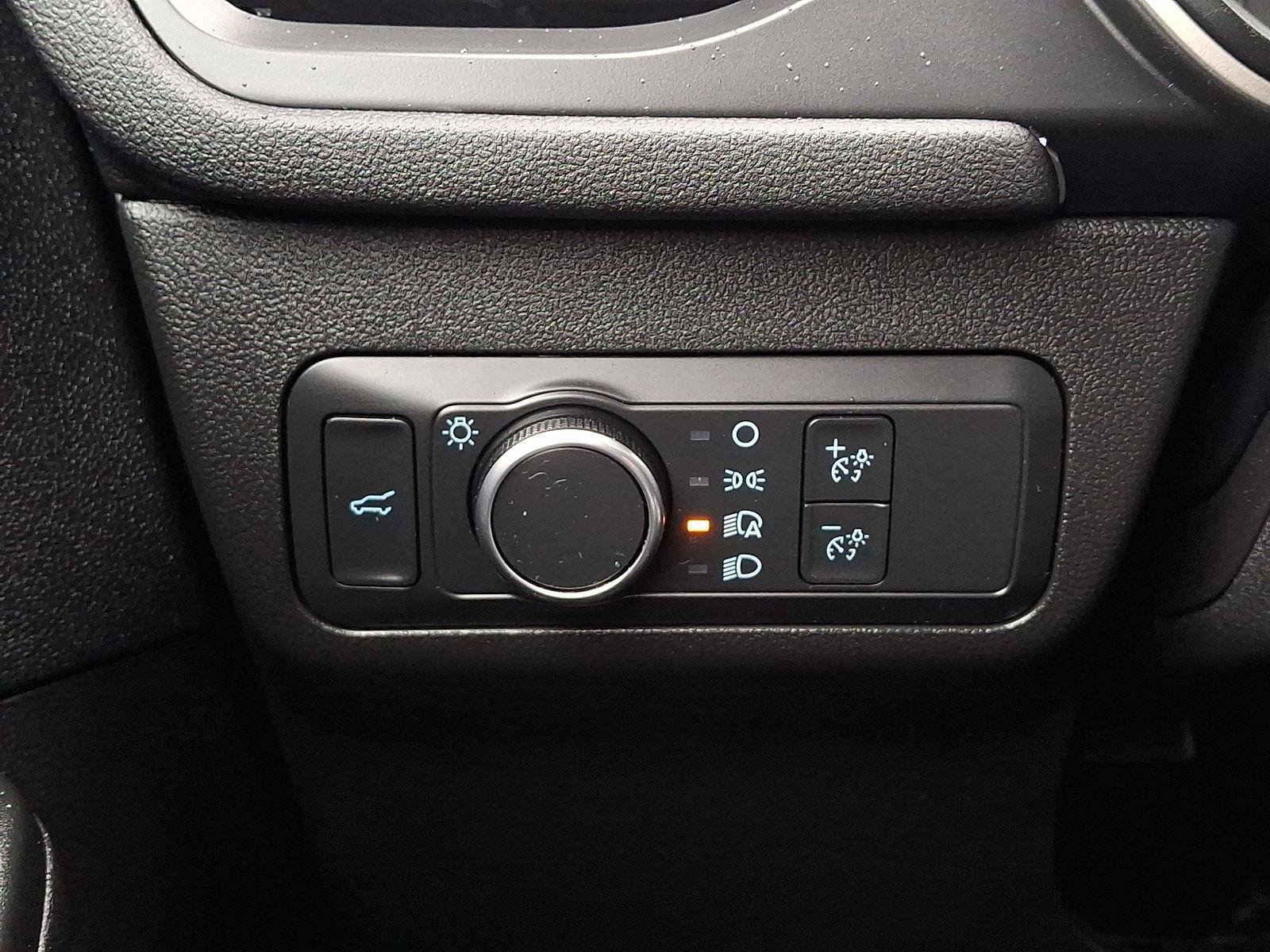 Certified 2022 Ford Escape SE w/ SE Sport Appearance Package image 23