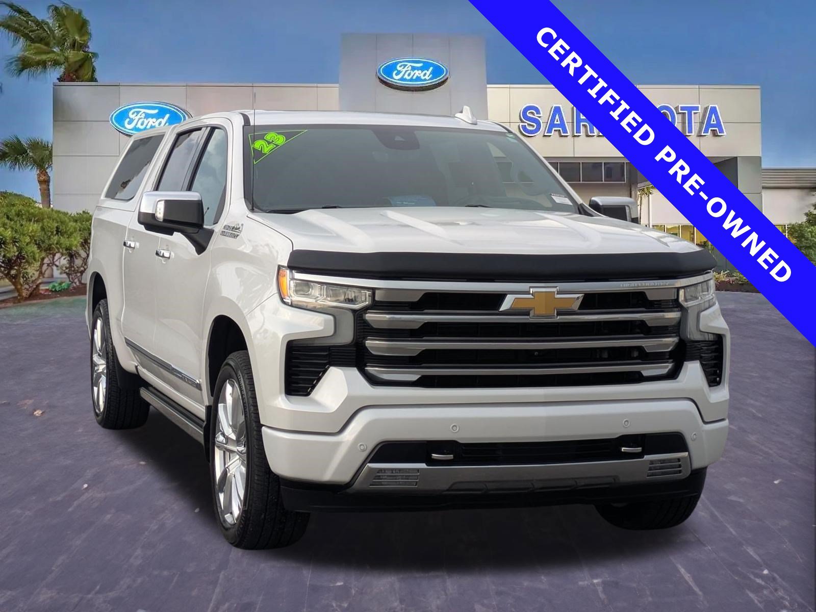 Used 2023 Chevrolet Silverado 1500 High Country w/ High Country Premium Package AWD/4WD image 1