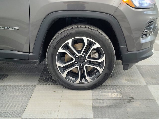 Used 2023 Jeep Compass Limited AWD/4WD image 12