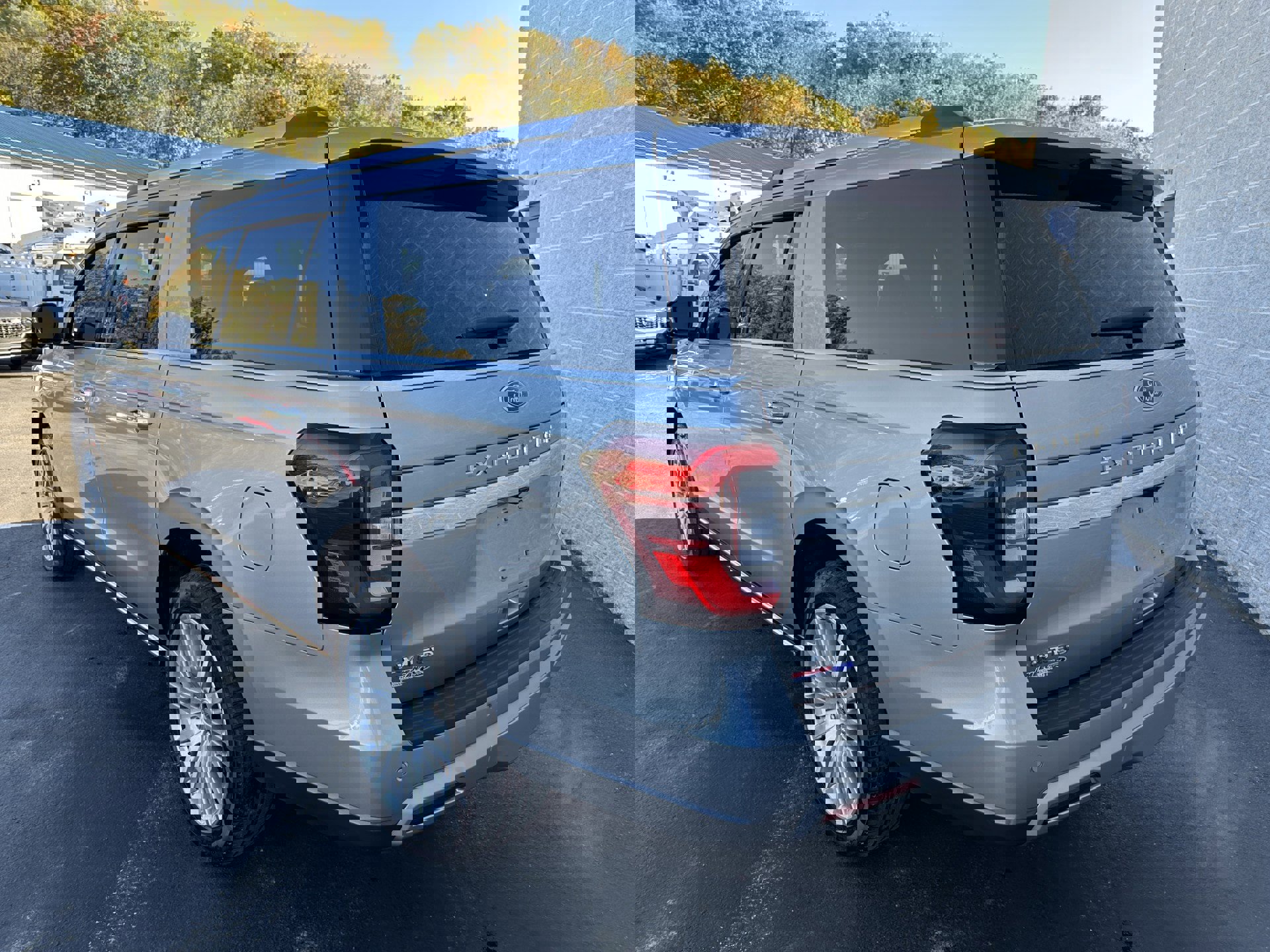 Certified 2024 Ford Expedition Max Limited image 5