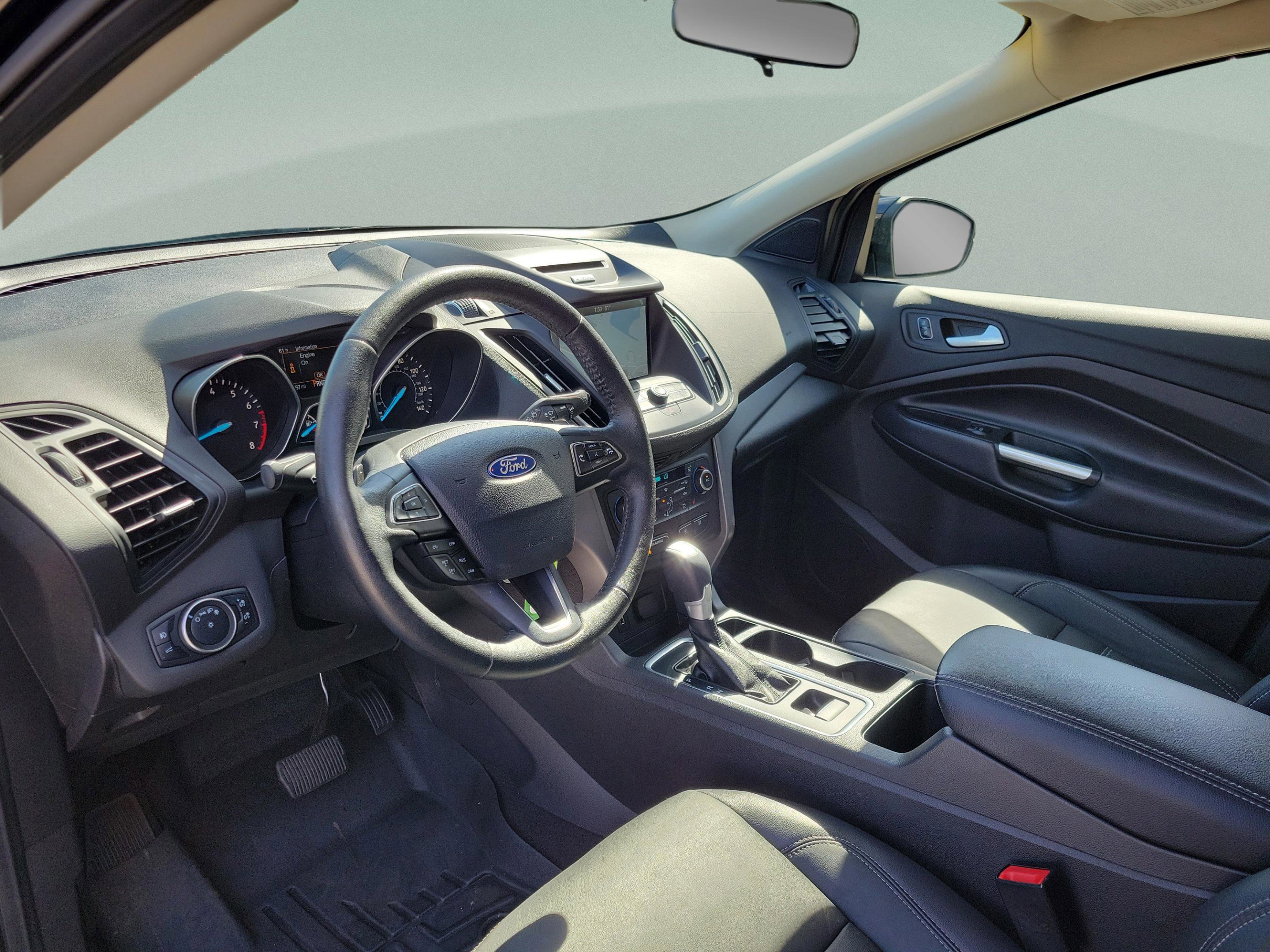 Certified 2017 Ford Escape SE w/ SE Leather Comfort Package image 7