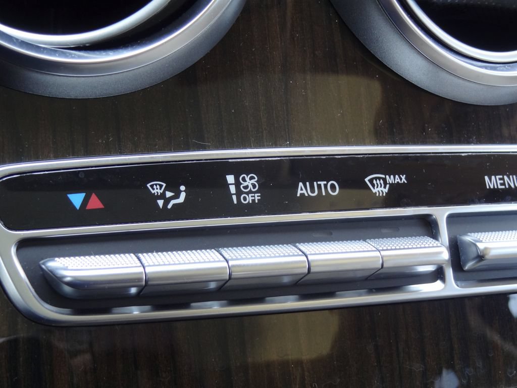 Used 2017 Mercedes-Benz GLC 300 4MATIC image 35