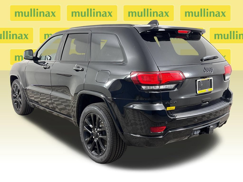 Used 2020 Jeep Grand Cherokee Altitude AWD/4WD image 9