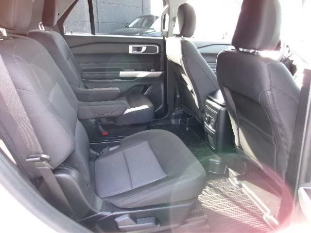 Certified 2023 Ford Explorer XLT AWD/4WD image 5