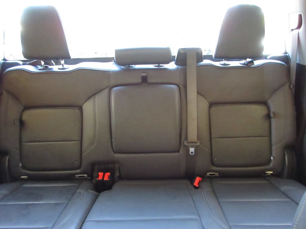 Used 2025 GMC Sierra 1500 SLT RWD image 23