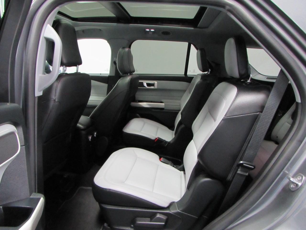 Certified 2021 Ford Explorer XLT w/ Equipment Group 202A AWD/4WD image 15