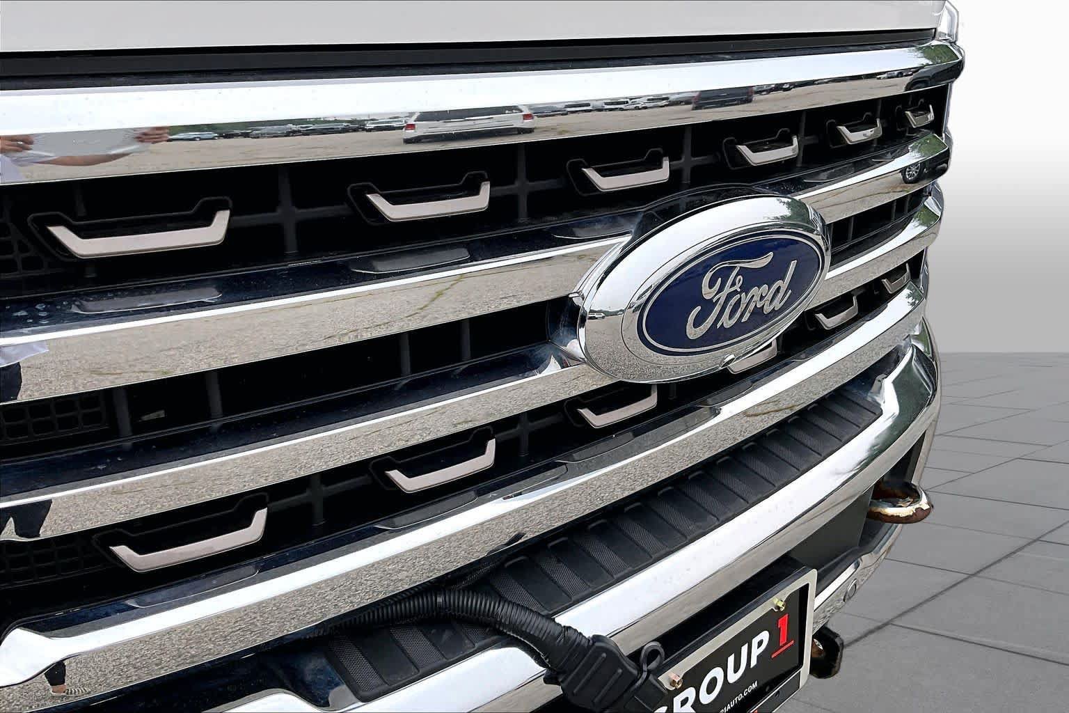 Certified 2024 Ford F350 King Ranch w/ Chrome Package AWD/4WD image 32