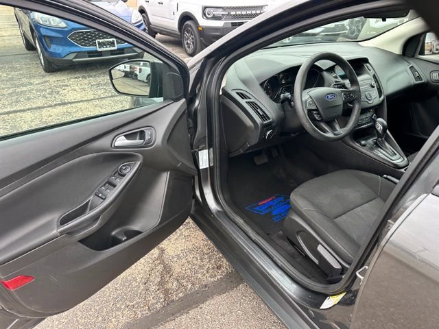 Certified 2018 Ford Focus SE image 10