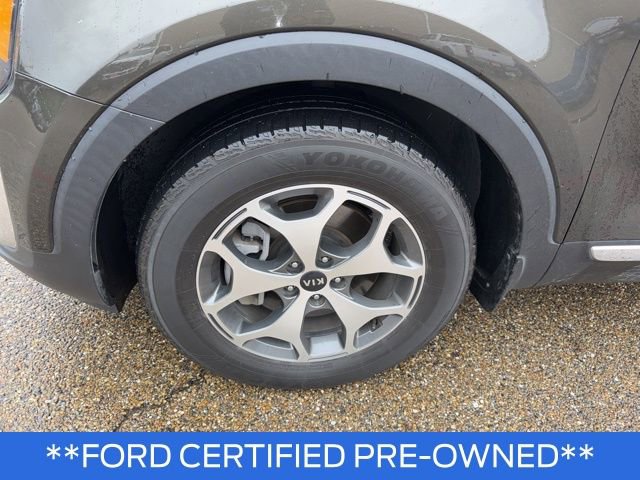 Used 2020 Kia Telluride EX AWD/4WD image 4