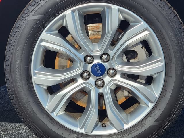 Certified 2021 Ford Edge Titanium AWD/4WD image 17