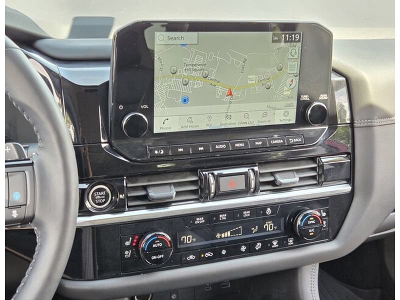 Used 2024 Nissan Pathfinder Platinum FWD image 24