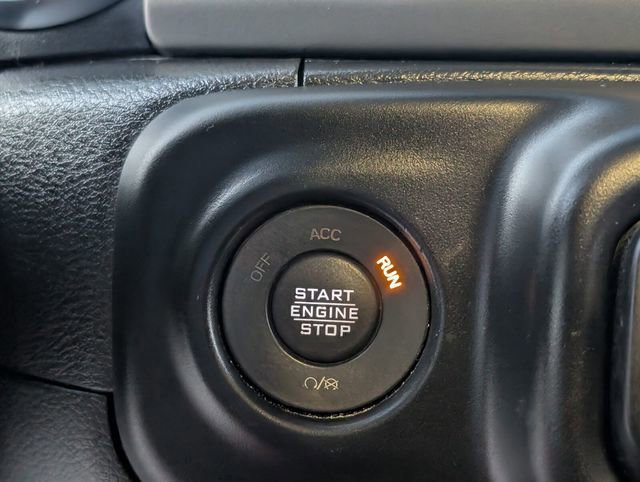 Used 2023 Jeep Gladiator Sport image 23