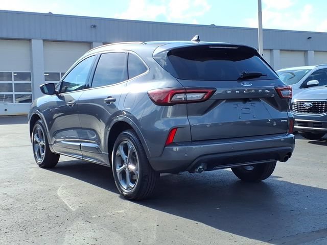 Certified 2023 Ford Escape ST-Line w/ Tech Pack #1 AWD/4WD image 7