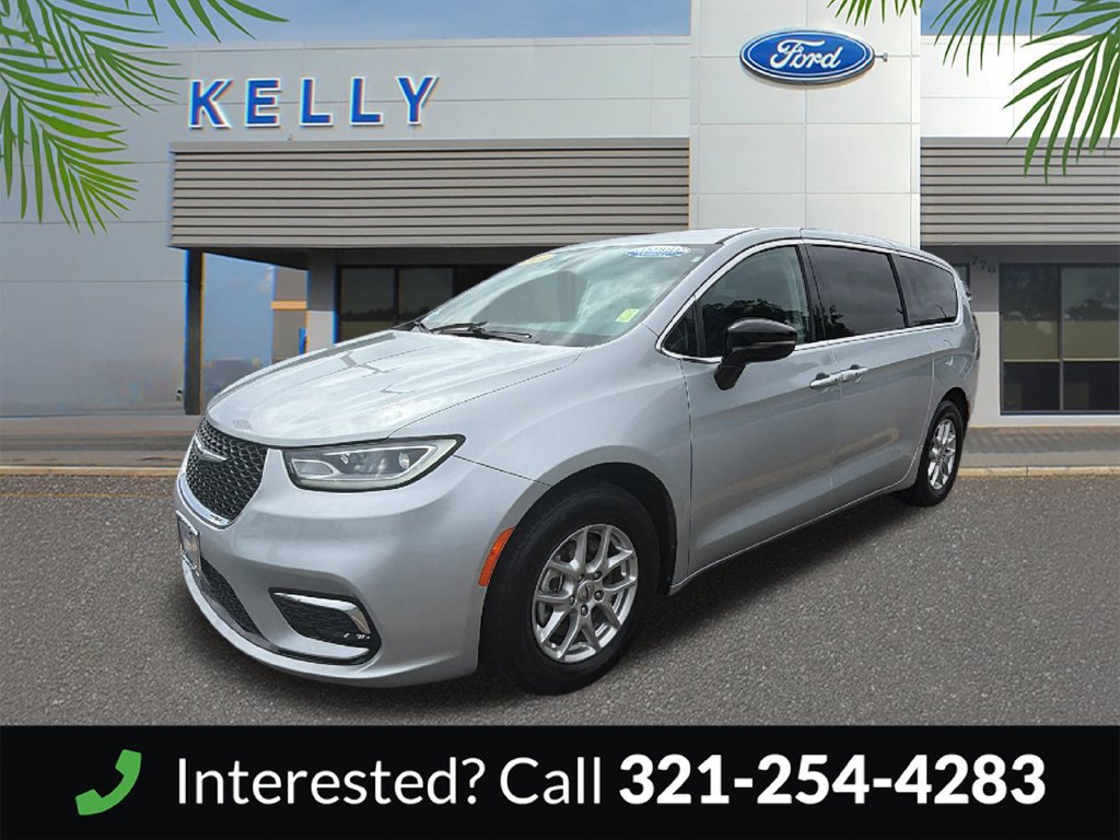 Used 2024 Chrysler Pacifica Touring-L