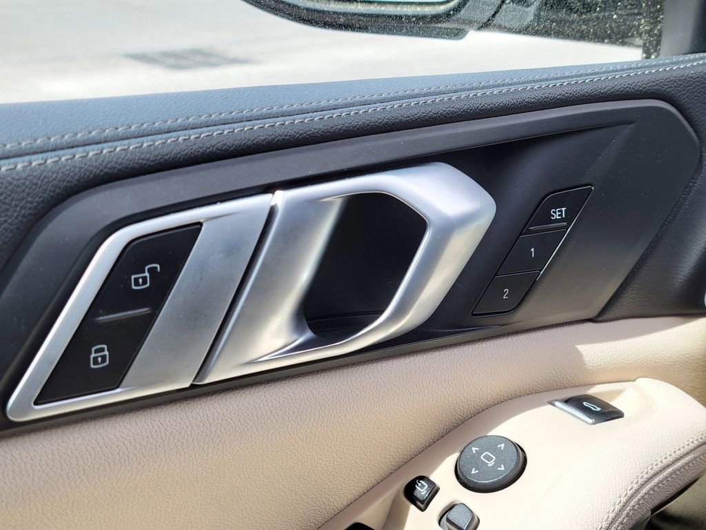 Used 2020 BMW X5 xDrive40i w/ Premium Package image 29