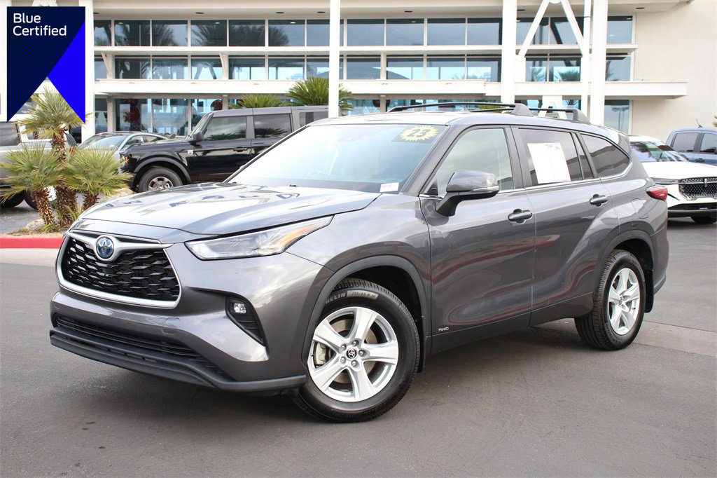 Used 2023 Toyota Highlander LE image 1