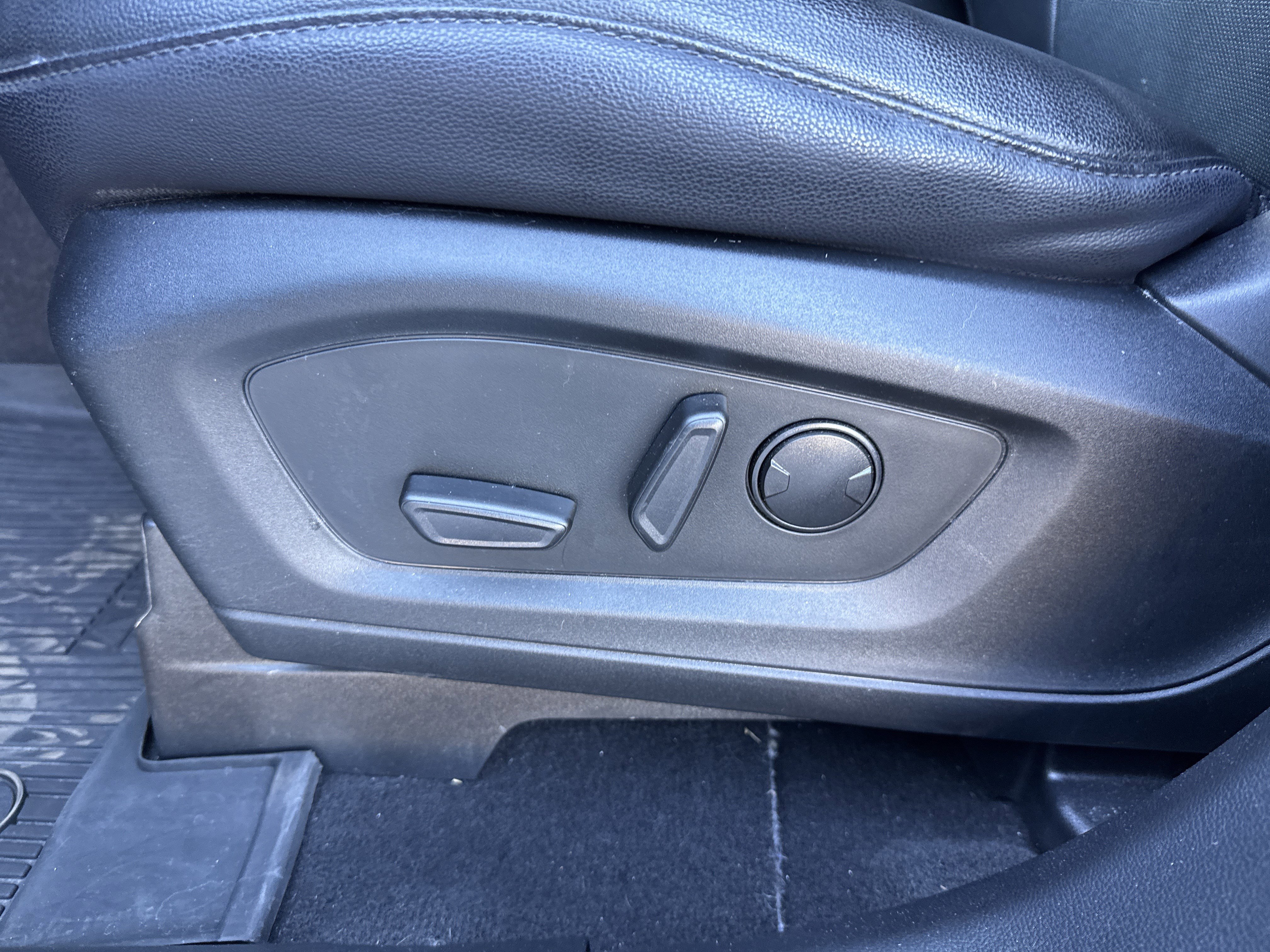 Certified 2022 Ford Explorer Limited image 23