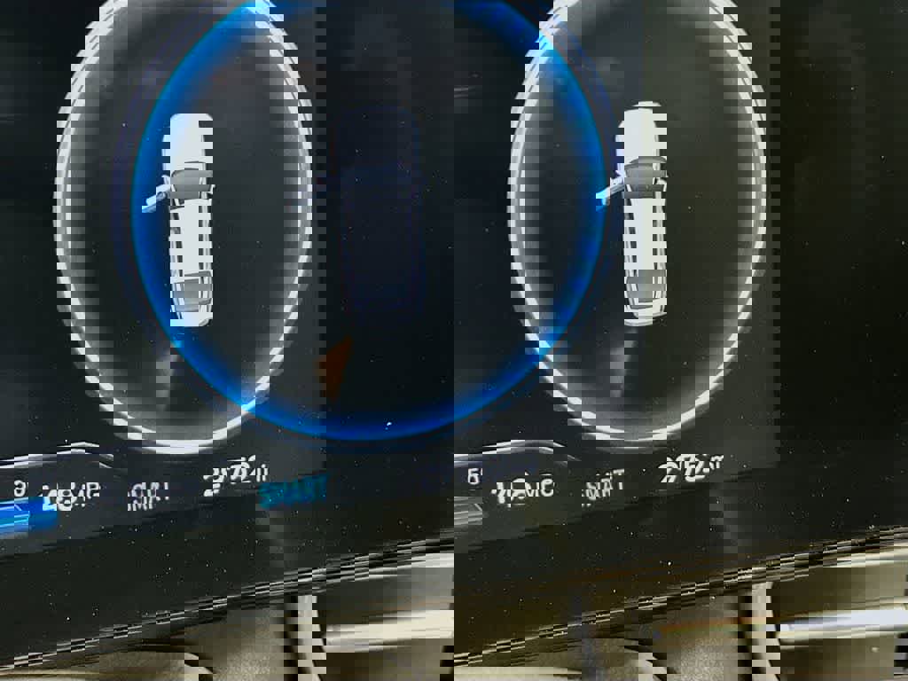 Used 2023 Hyundai Elantra SEL w/ Convenience Package image 18