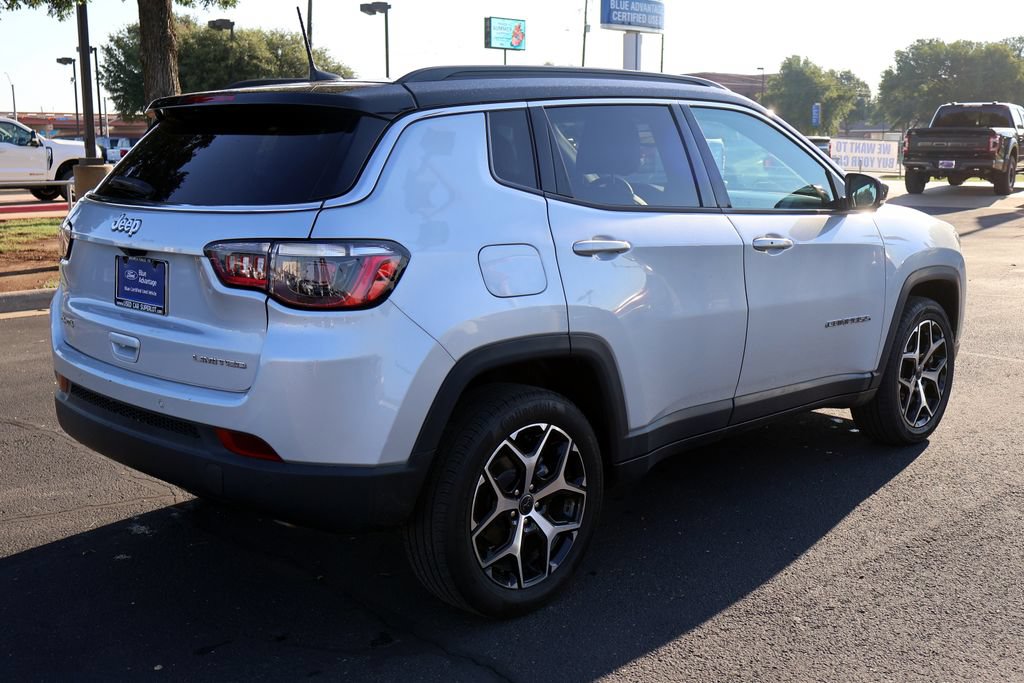 Used 2025 Jeep Compass Limited AWD/4WD image 14