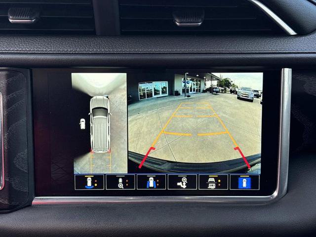 Used 2023 GMC Yukon XL Denali RWD image 29