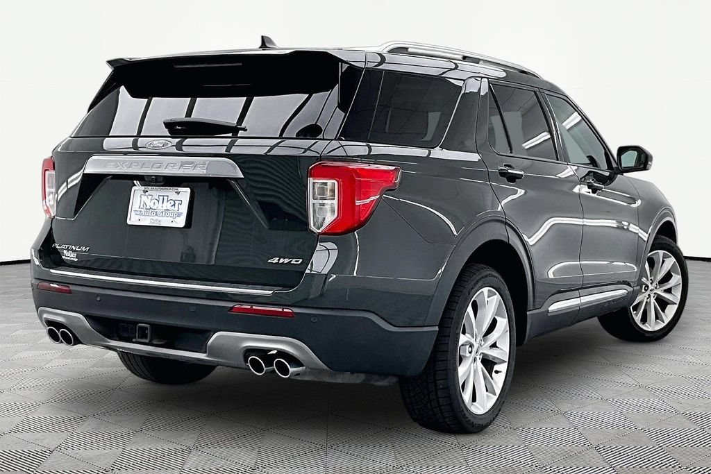 Certified 2024 Ford Explorer Platinum w/ Technology Package AWD/4WD image 2