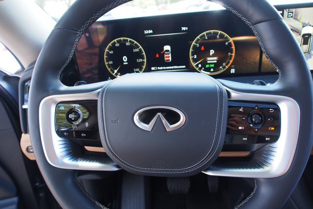 Used 2025 INFINITI QX80 Sensory AWD/4WD image 30